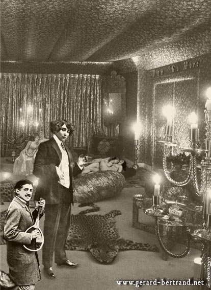 Marcel Proust at the cabaret "The Go More"